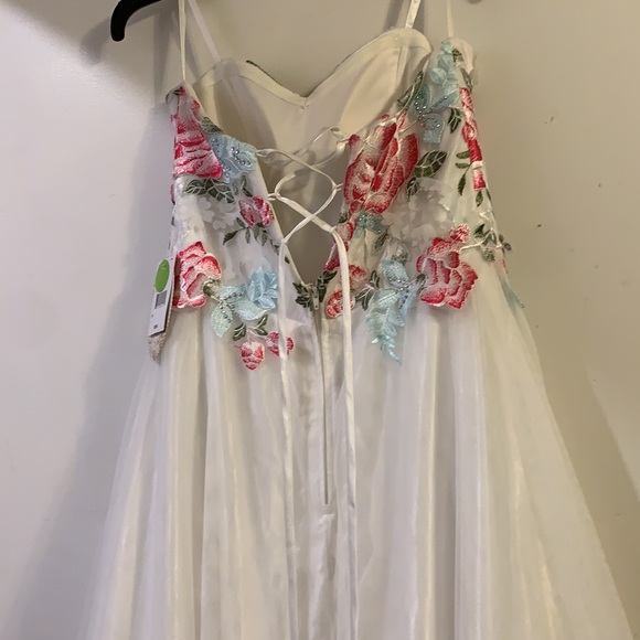 Brand new Cotillion/ Prom dress - Picture 3 of 4